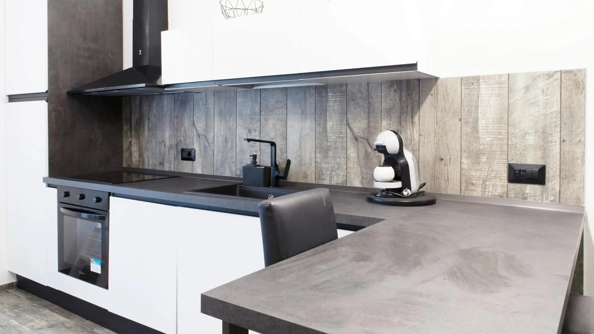 Appartamento Moderno Milan Apartment